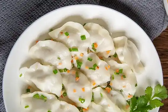 Sparassis Crispa and Sweet Pepper Dumplings