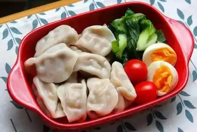 Allium mongolicum Regel and camel meat dumplings